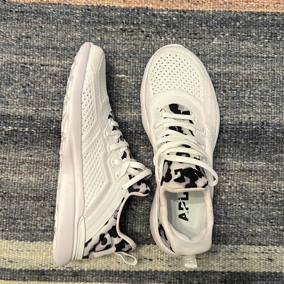 NEW APL White and Cheetah Sneakers - Picture 5 of 9